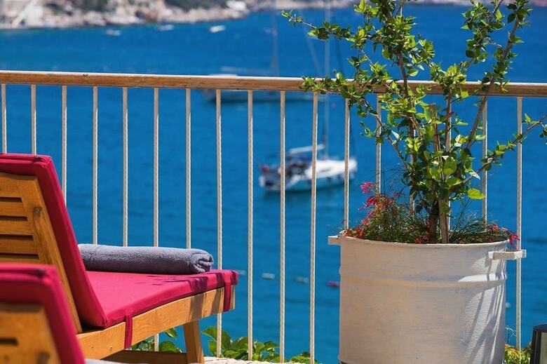 Hotel Pier House