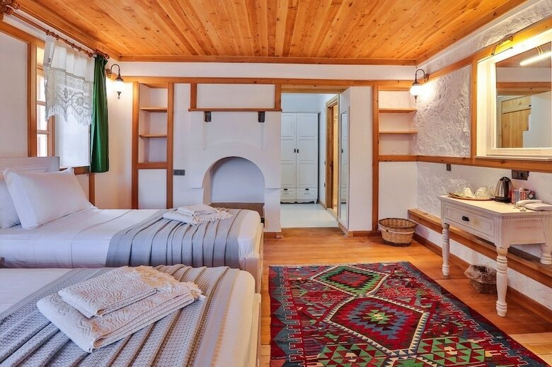 Hotel Pier House