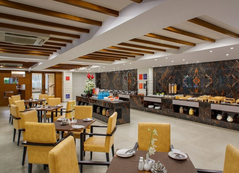 Hotel Sobit Sarovar Portico