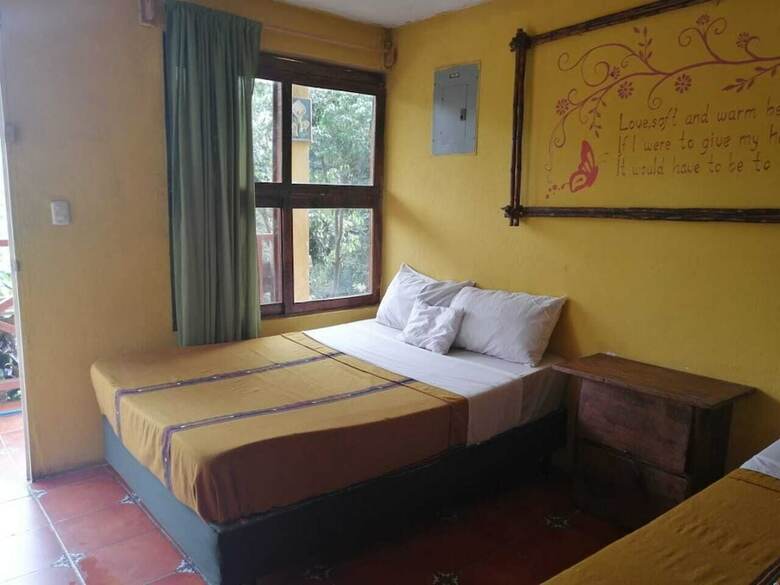 Hostal El Muro Lanquin