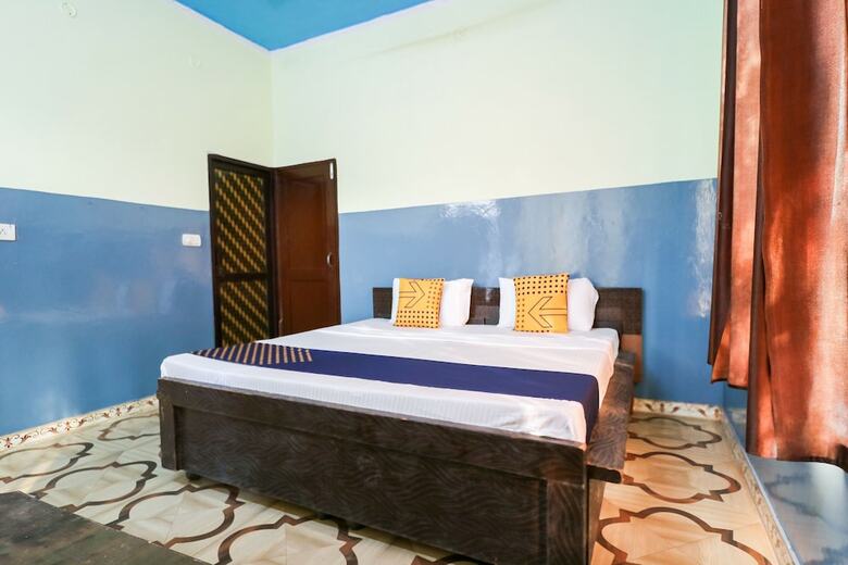 Spot On 61705 Hotel Rose Star