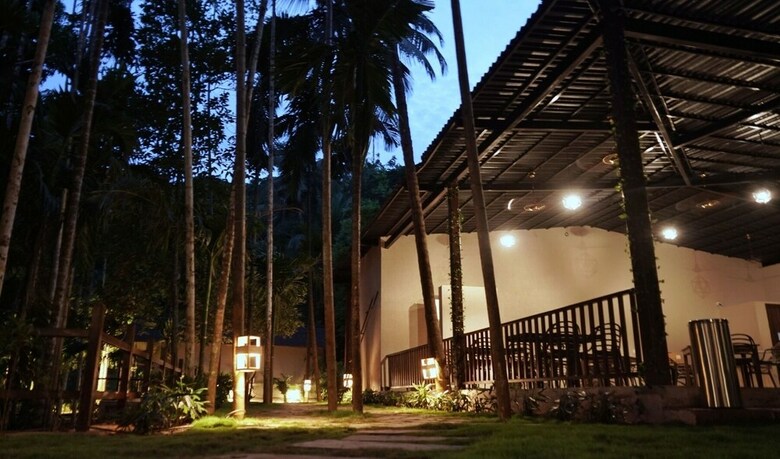 Hotel Stone Wood Nature Resort