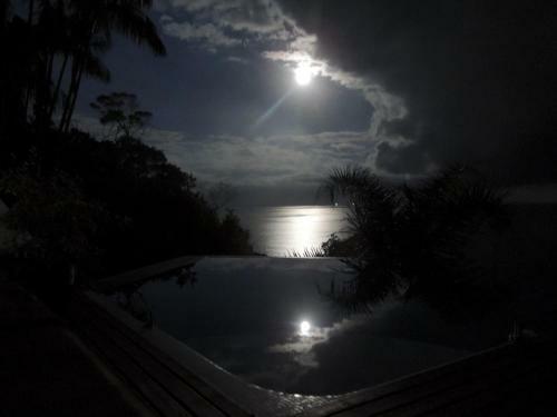 Casa Com Vista Para O Mar Em Ubatuba