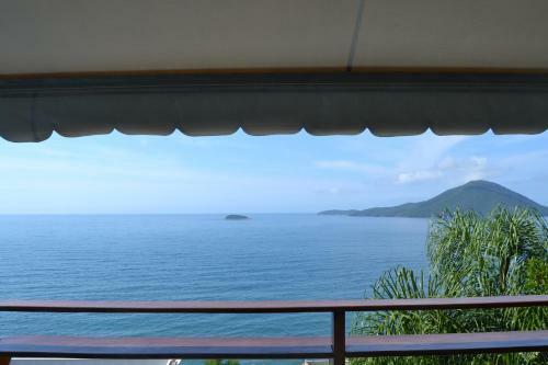 Casa Com Vista Para O Mar Em Ubatuba