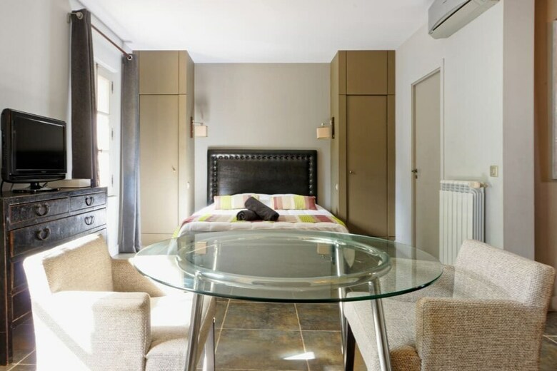 Debussy Private Apartment Priv�