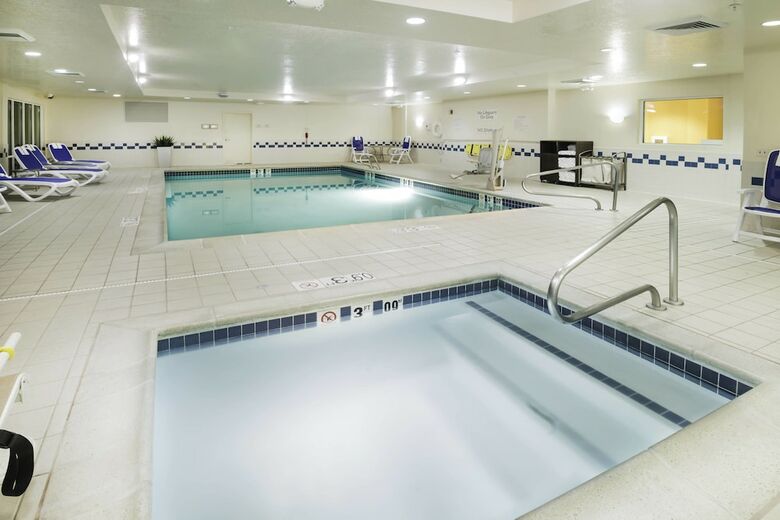 Hotel Fairfield Inn And Suites By Marriott Burley