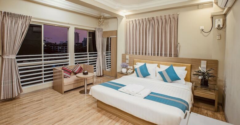 Hostal Serene Stays Hotel
