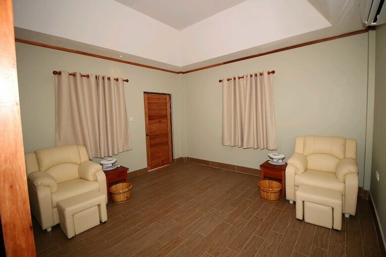 Hotel Pristine Mermaid Resort