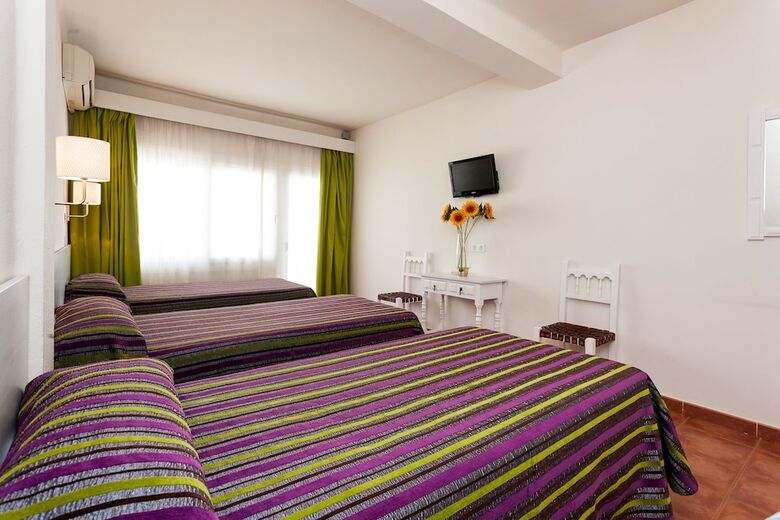 Sol Y Miel Hostal
