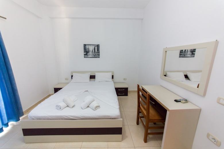 Summer Kiss Hotel