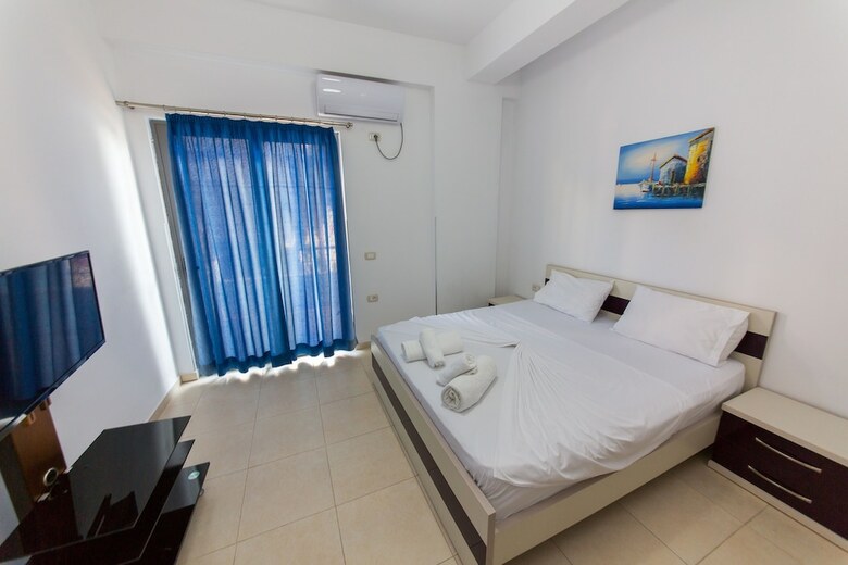 Summer Kiss Hotel