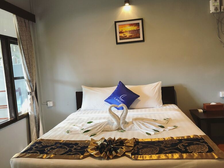 Hotel Lagoon Ngapali Beach Lodge