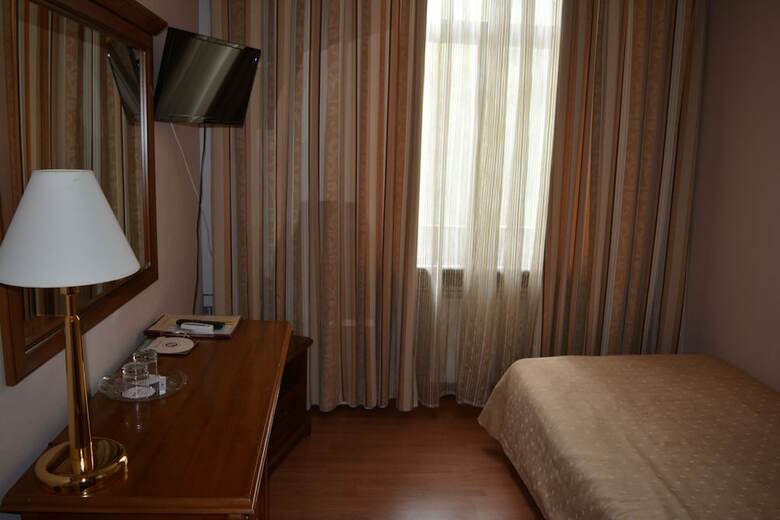 Domus Hotel -1