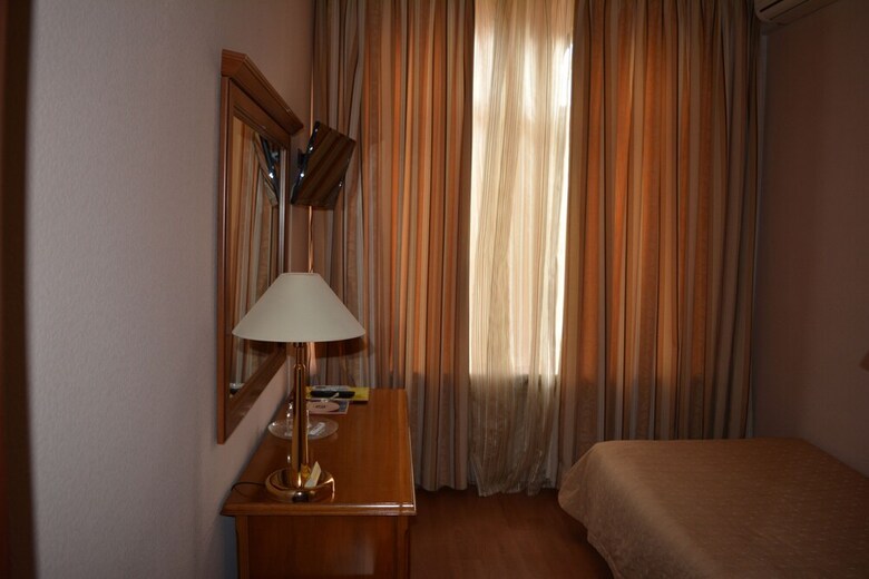 Domus Hotel -1