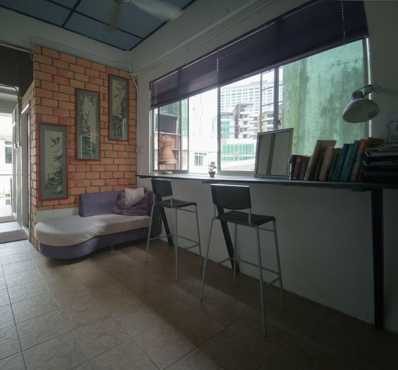 Hostal Le Nomade Hostel