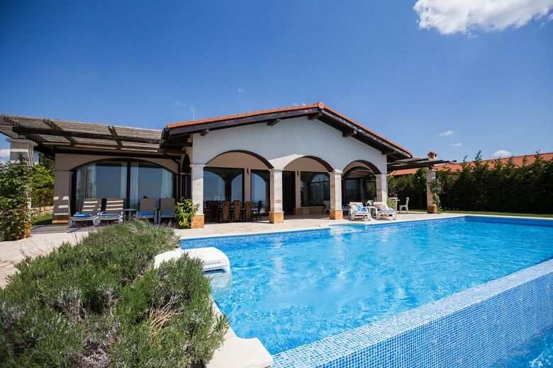 Apartamento Blacksearama Golf & Villas