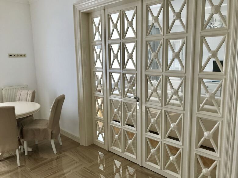 Luxury Condominium. Kiev Center.