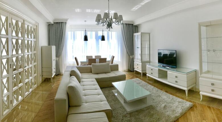 Luxury Condominium. Kiev Center.