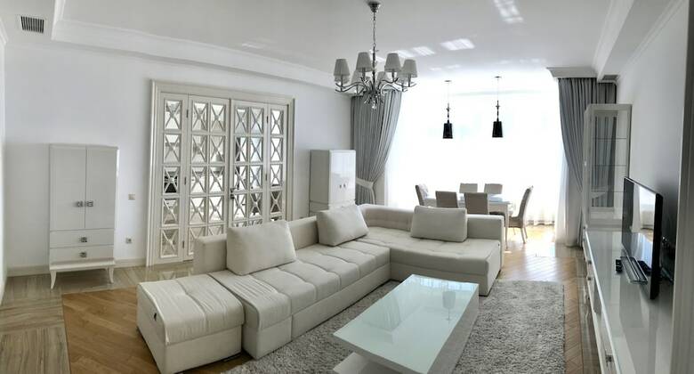 Luxury Condominium. Kiev Center.
