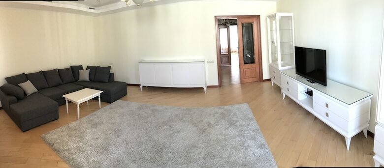 Luxury Condominium. Kiev Center.