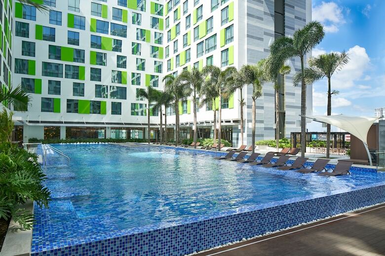 Hotel Holiday Inn & Suites Saigon Airport