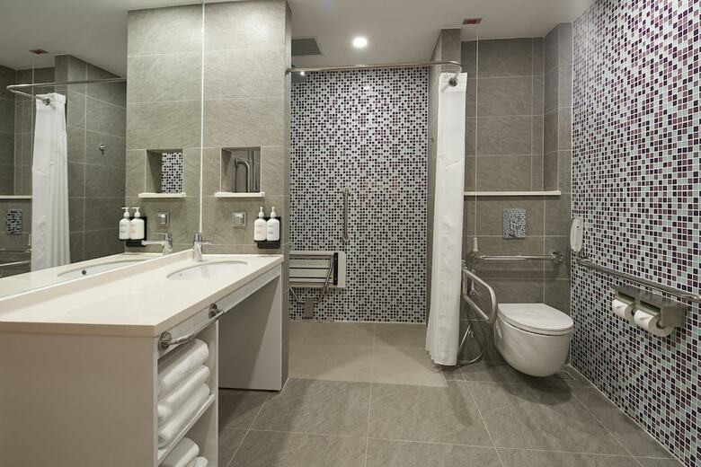 Hotel Holiday Inn & Suites Saigon Airport