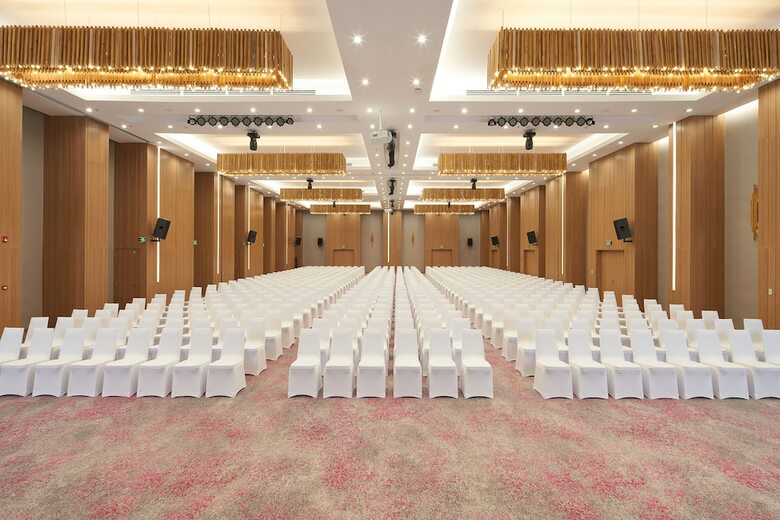 Hotel Holiday Inn & Suites Saigon Airport