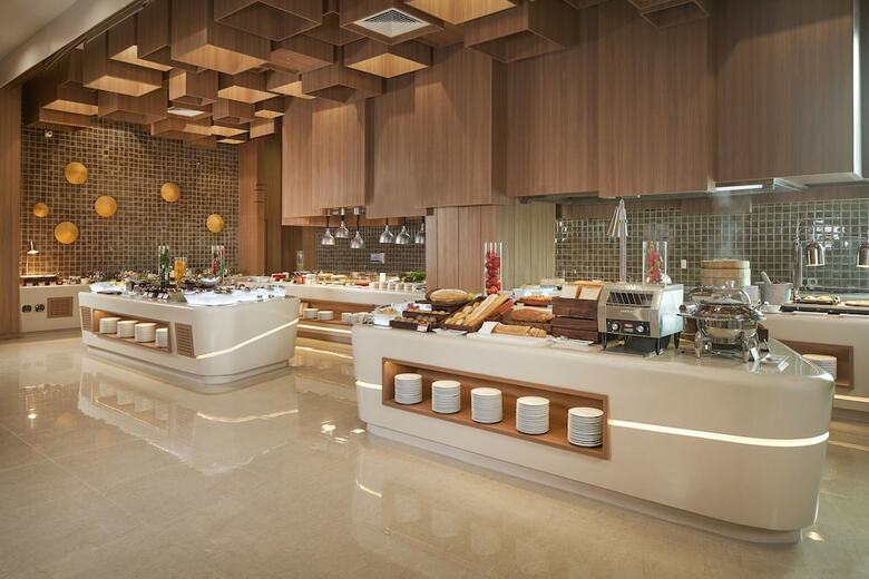 Hotel Holiday Inn & Suites Saigon Airport
