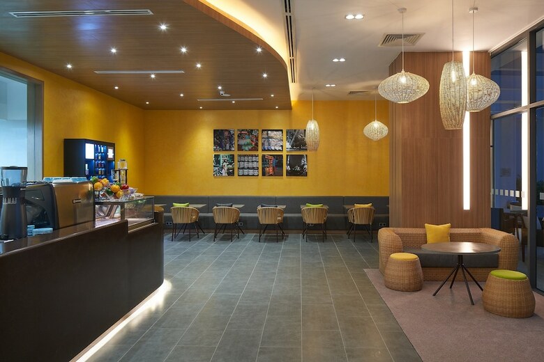 Hotel Holiday Inn & Suites Saigon Airport