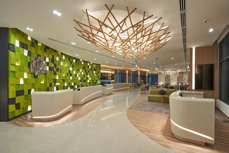 Hotel Holiday Inn & Suites Saigon Airport