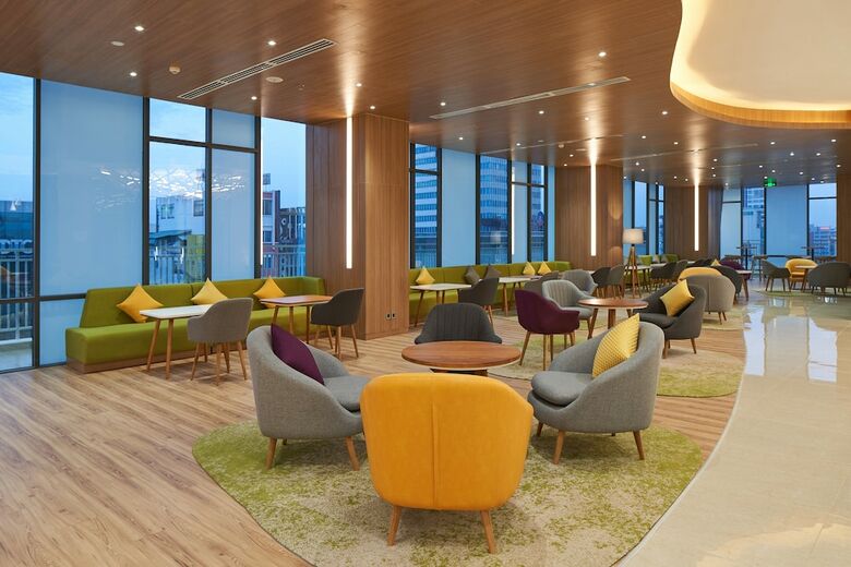 Hotel Holiday Inn & Suites Saigon Airport