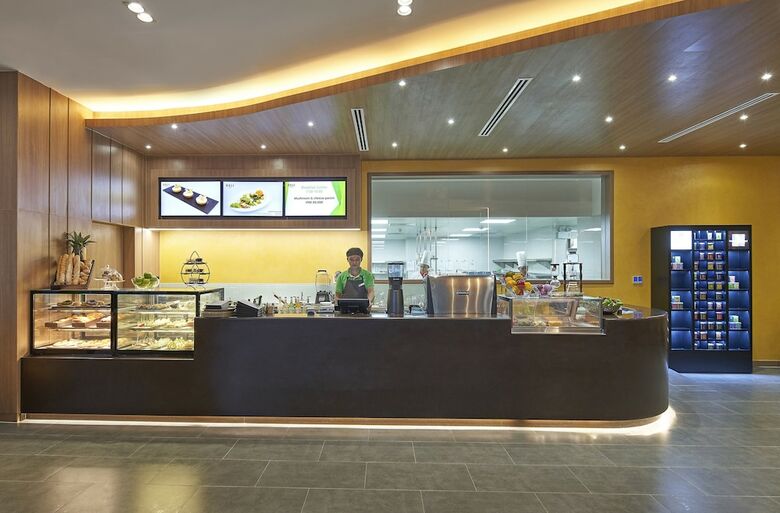 Hotel Holiday Inn & Suites Saigon Airport