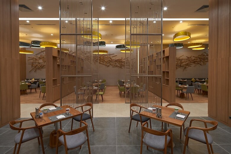 Hotel Holiday Inn & Suites Saigon Airport