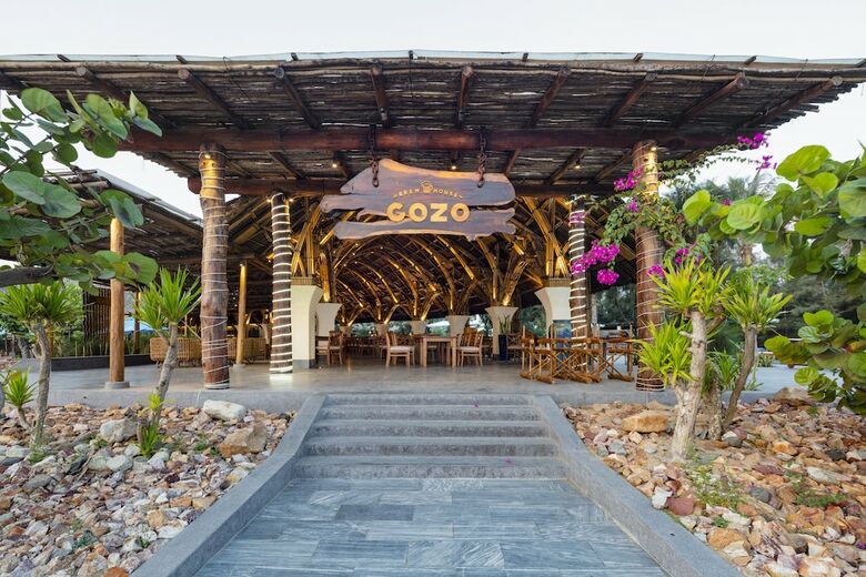 Hotel Stelia Beach Resort