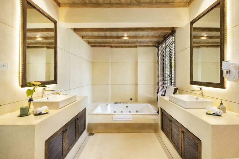 Hotel Stelia Beach Resort