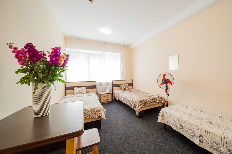 Hotel Guest House Near Railway Station