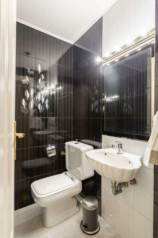 Villa Artemis Near Athens Airport