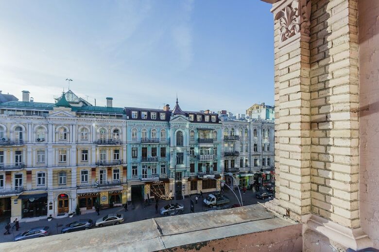 Apartamentos On Lev Tolstoy Square