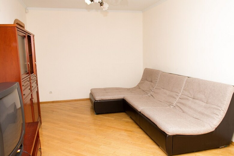 Apartment On Sheptitskogo Str