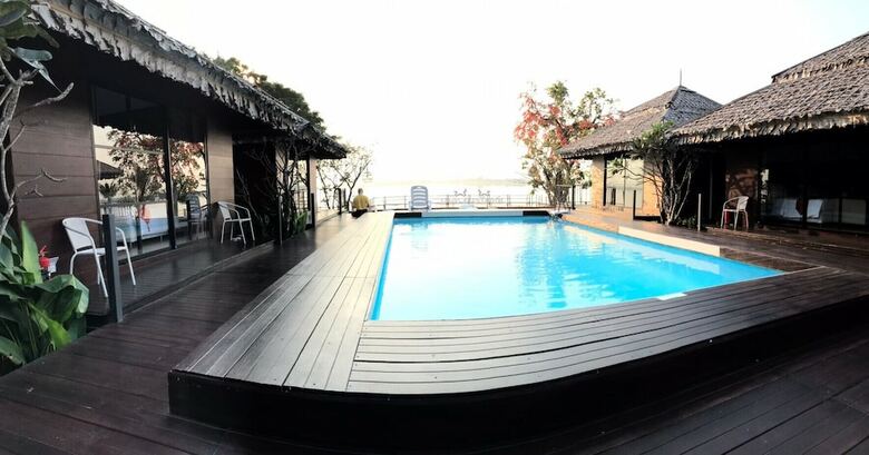 Hotel Naga Tara Resort