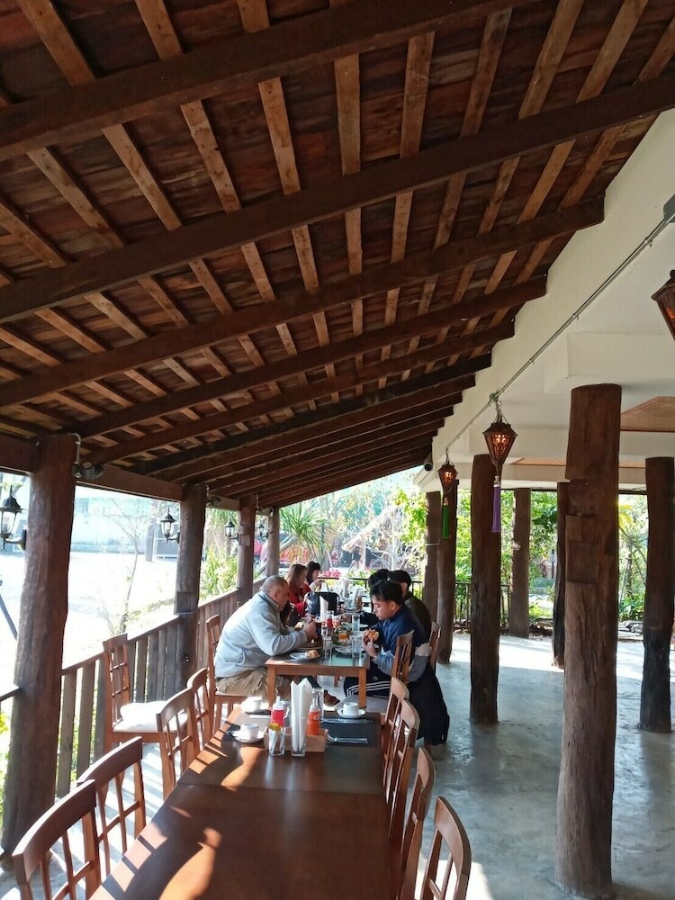 Hotel Naga Tara Resort