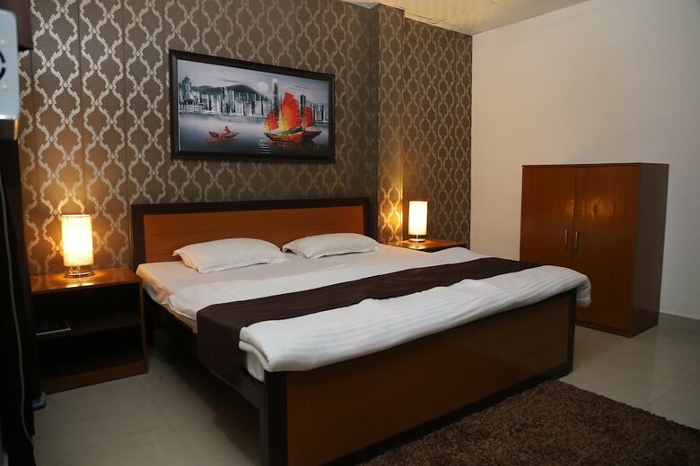 Hotel Ambika Resort