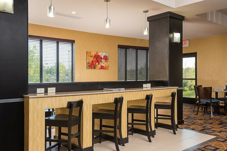 Hotel Holiday Inn Express & Suites Lafayette East