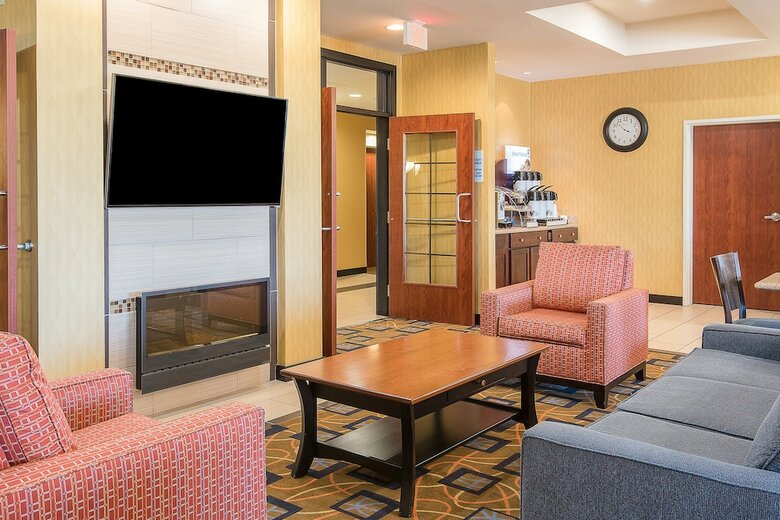 Hotel Holiday Inn Express & Suites Lafayette East