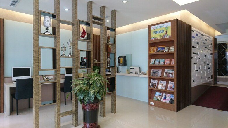 Paris Business Hotel