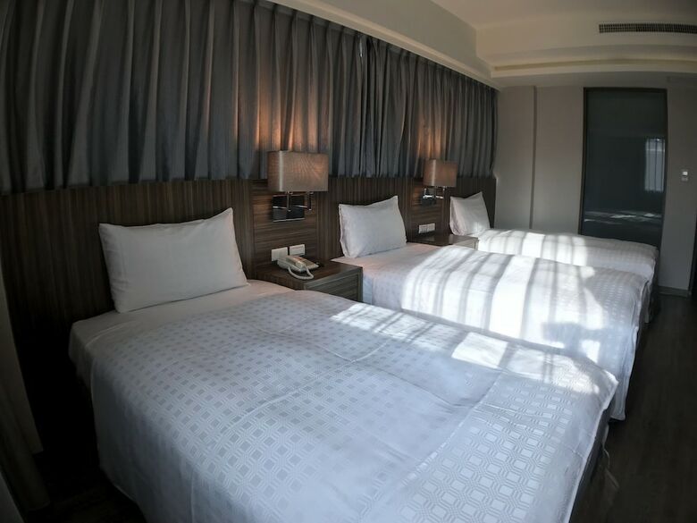 Paris Business Hotel