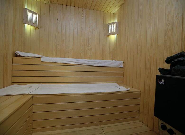 Hotel Lavin Otel