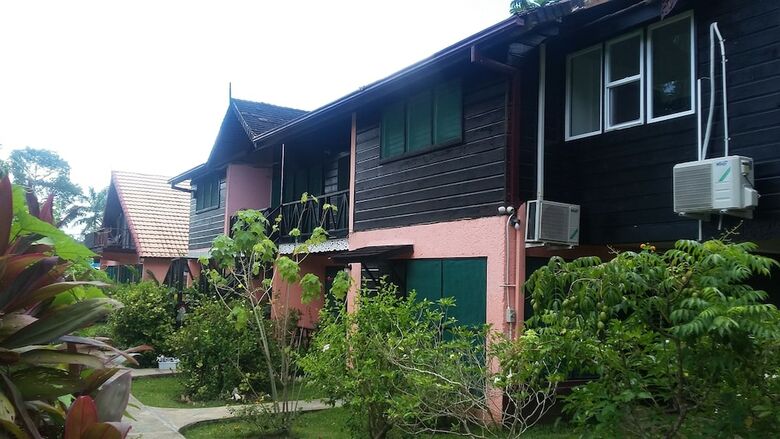 Bed & Breakfast Firefly Beach Cottages And Suites