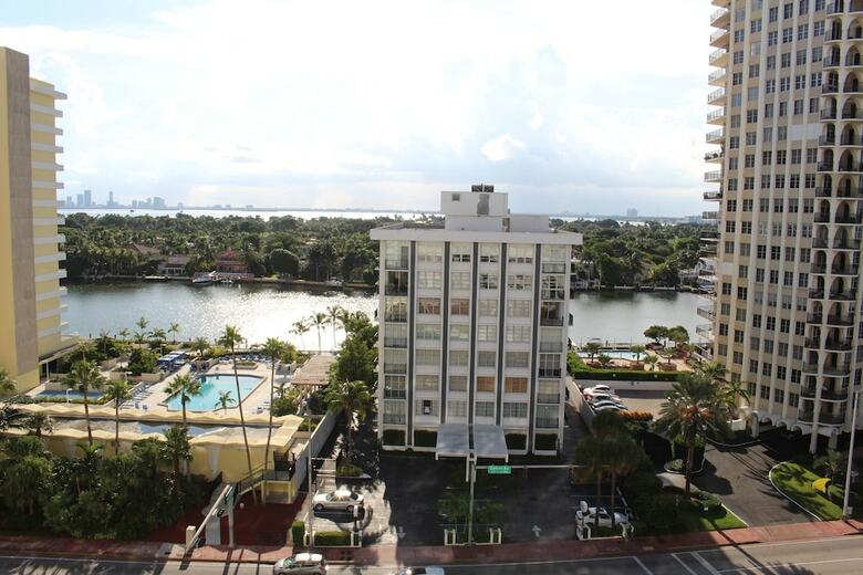 The Pavilion Residences - Beach Front