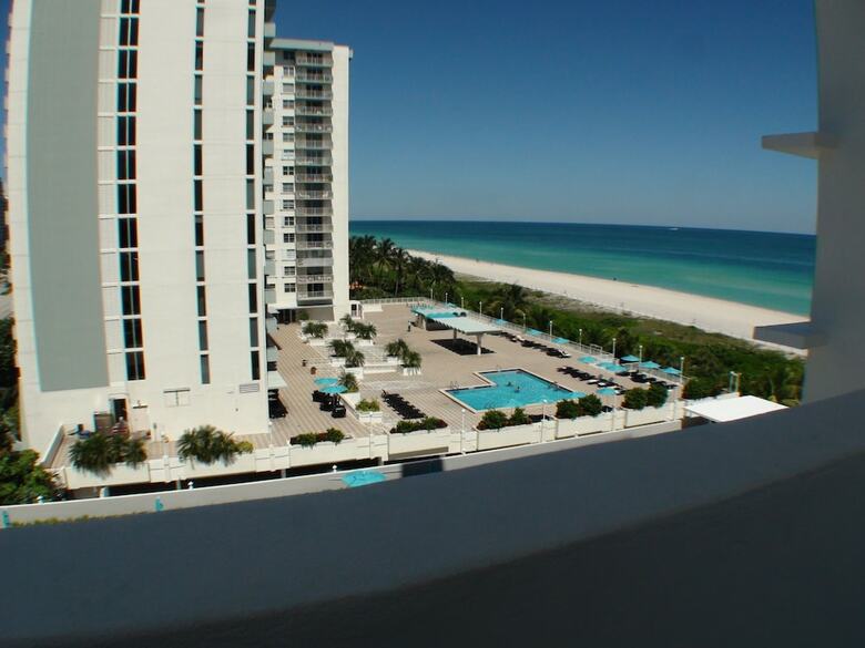 The Pavilion Residences - Beach Front